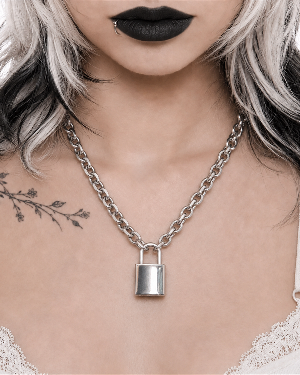 "CONFINE" NECKLACE